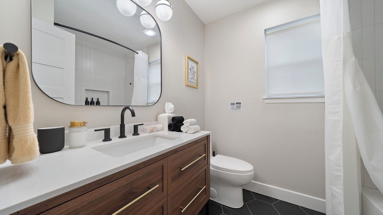 Photo of Bathroom in Grogan's Mill
