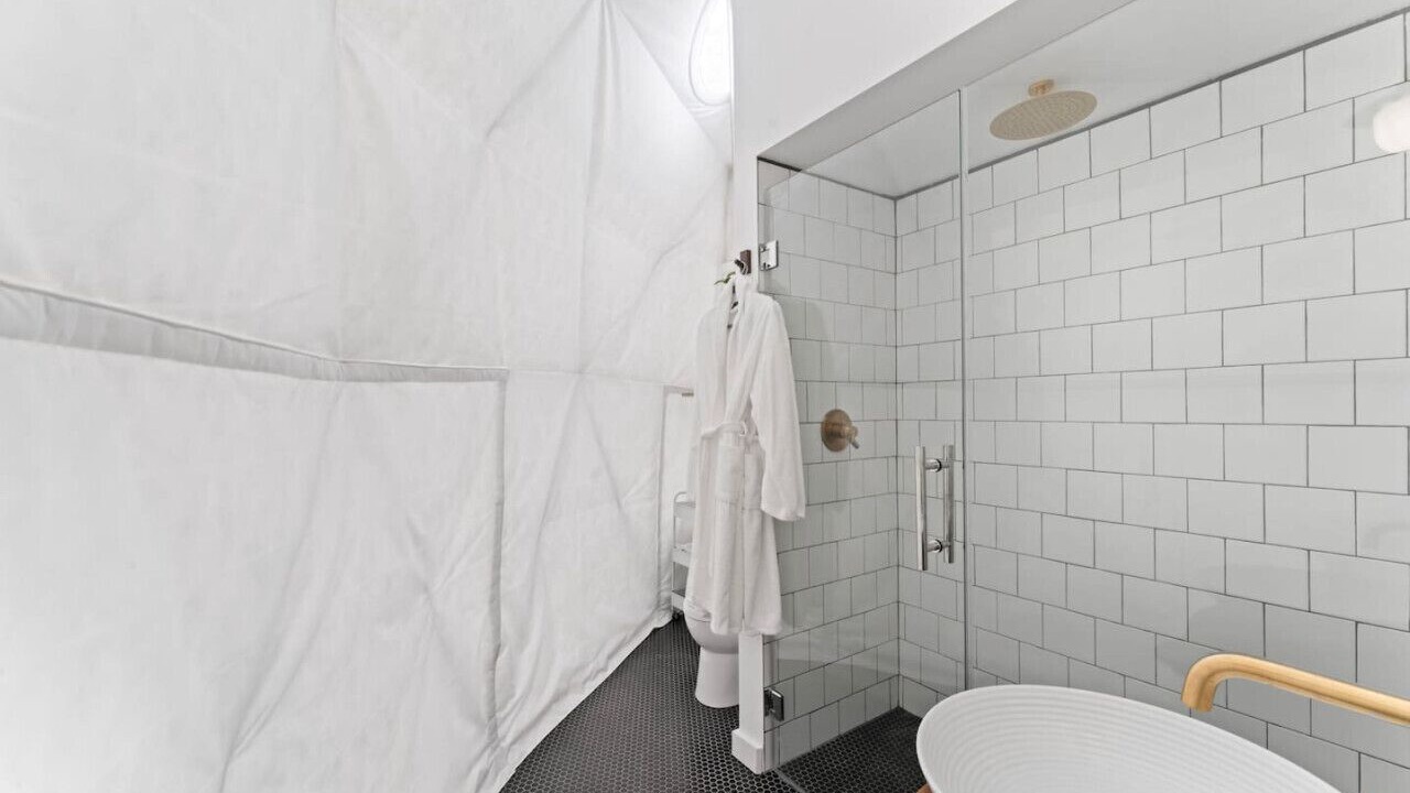 Photo of Bathroom in Chestnut Mound