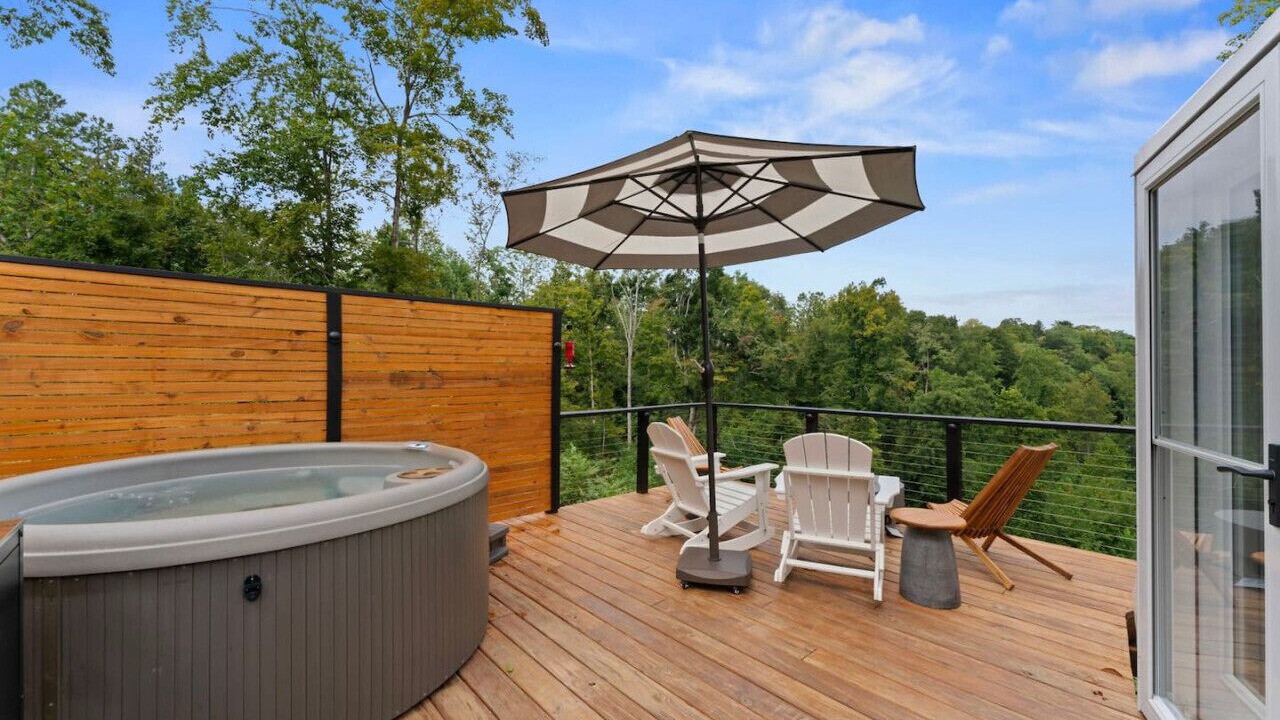 Photo of Patio Balcony in Chestnut Mound