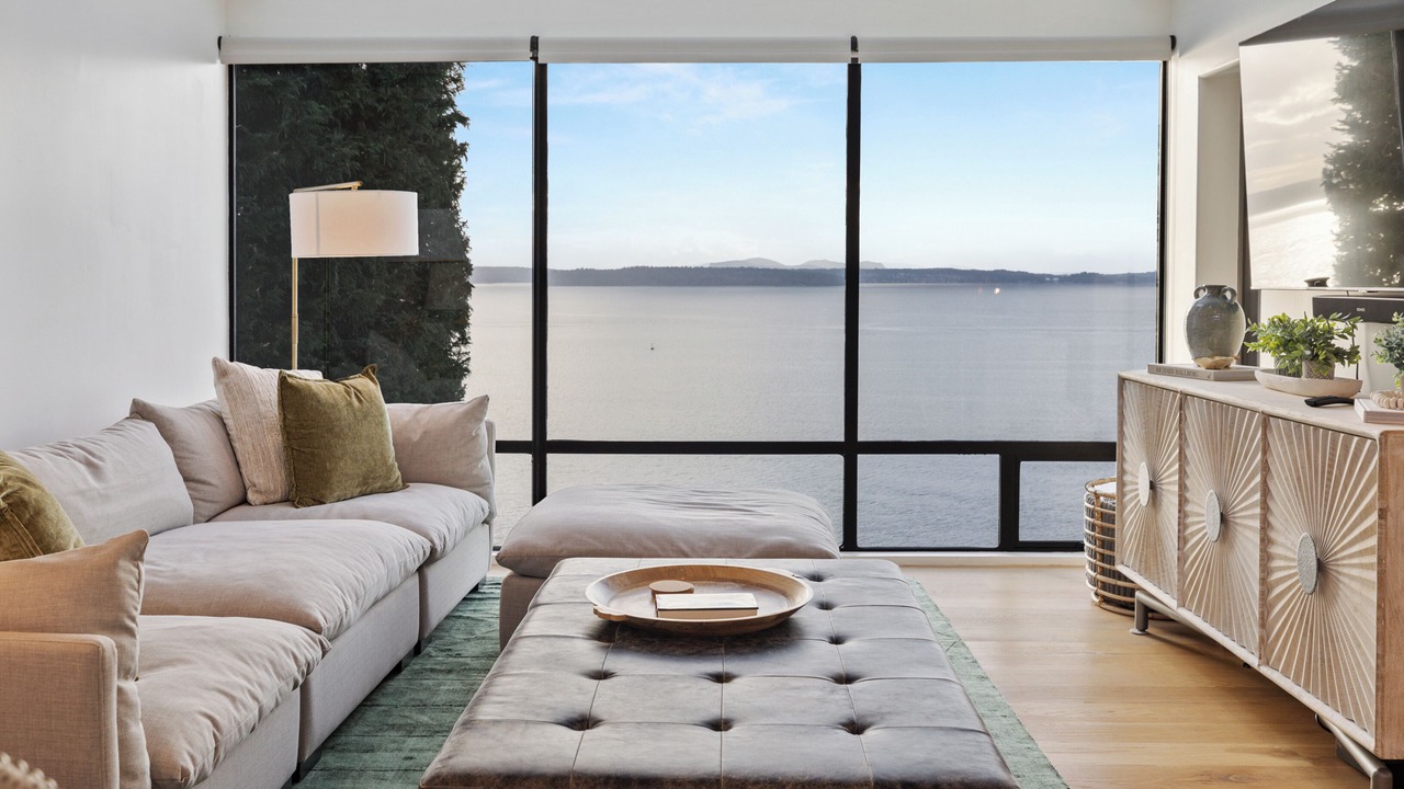 Photo of Livingroom in Gatewood