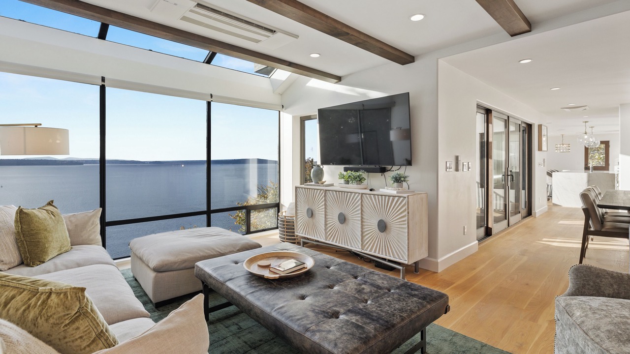 Photo of Livingroom in Gatewood