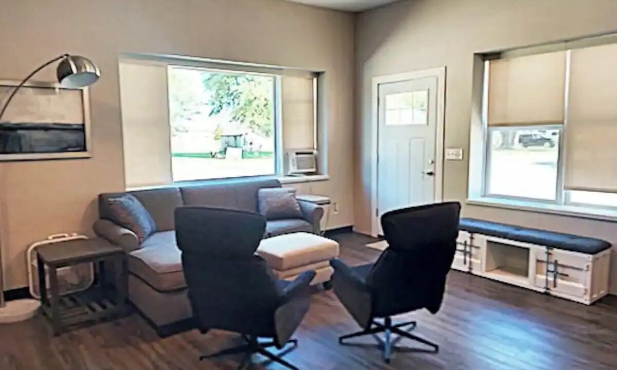 Photo of Livingroom in Grand River