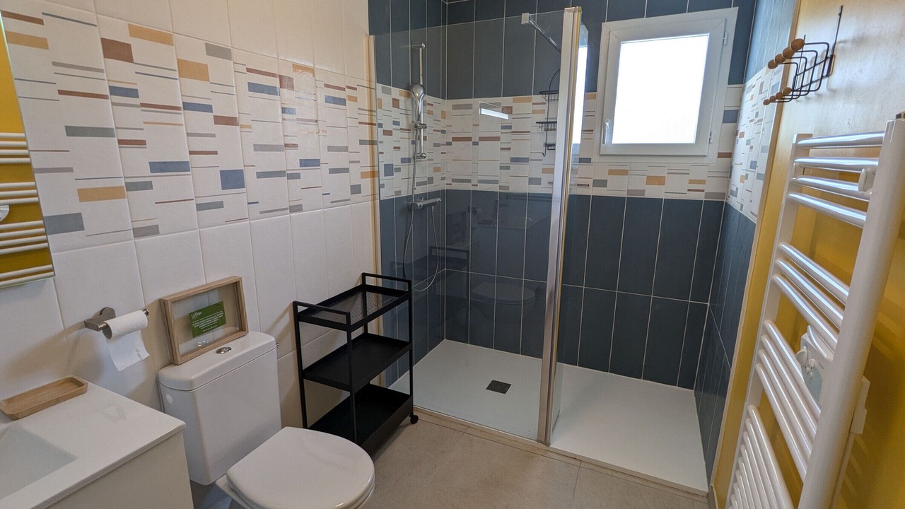 Photo of Bathroom in Ligny-le-Ribault