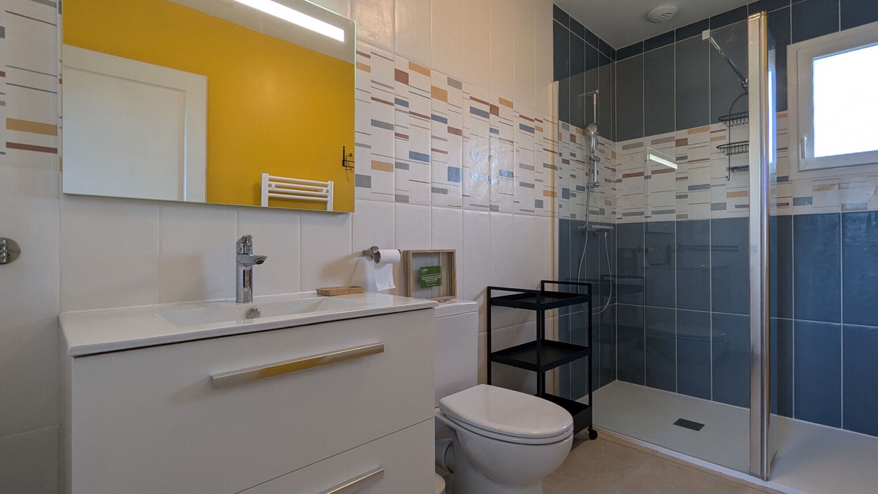 Photo of Bathroom in Ligny-le-Ribault