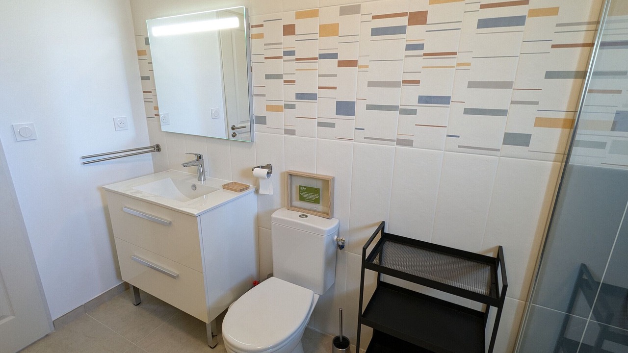 Photo of Bathroom in Ligny-le-Ribault