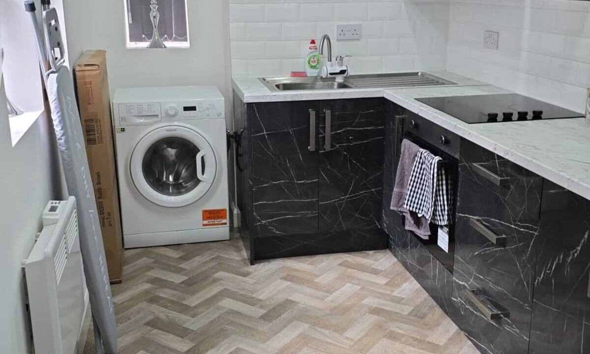 Photo of Kitchen in Fence