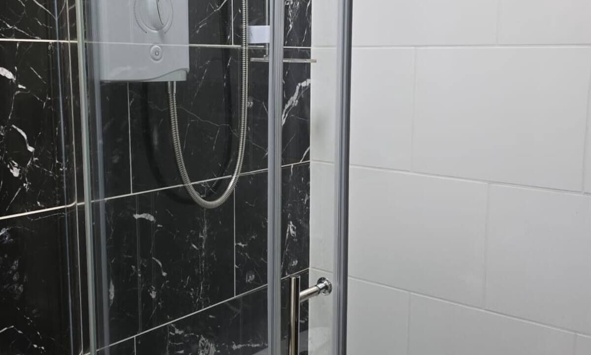 Photo of Bathroom in Fence