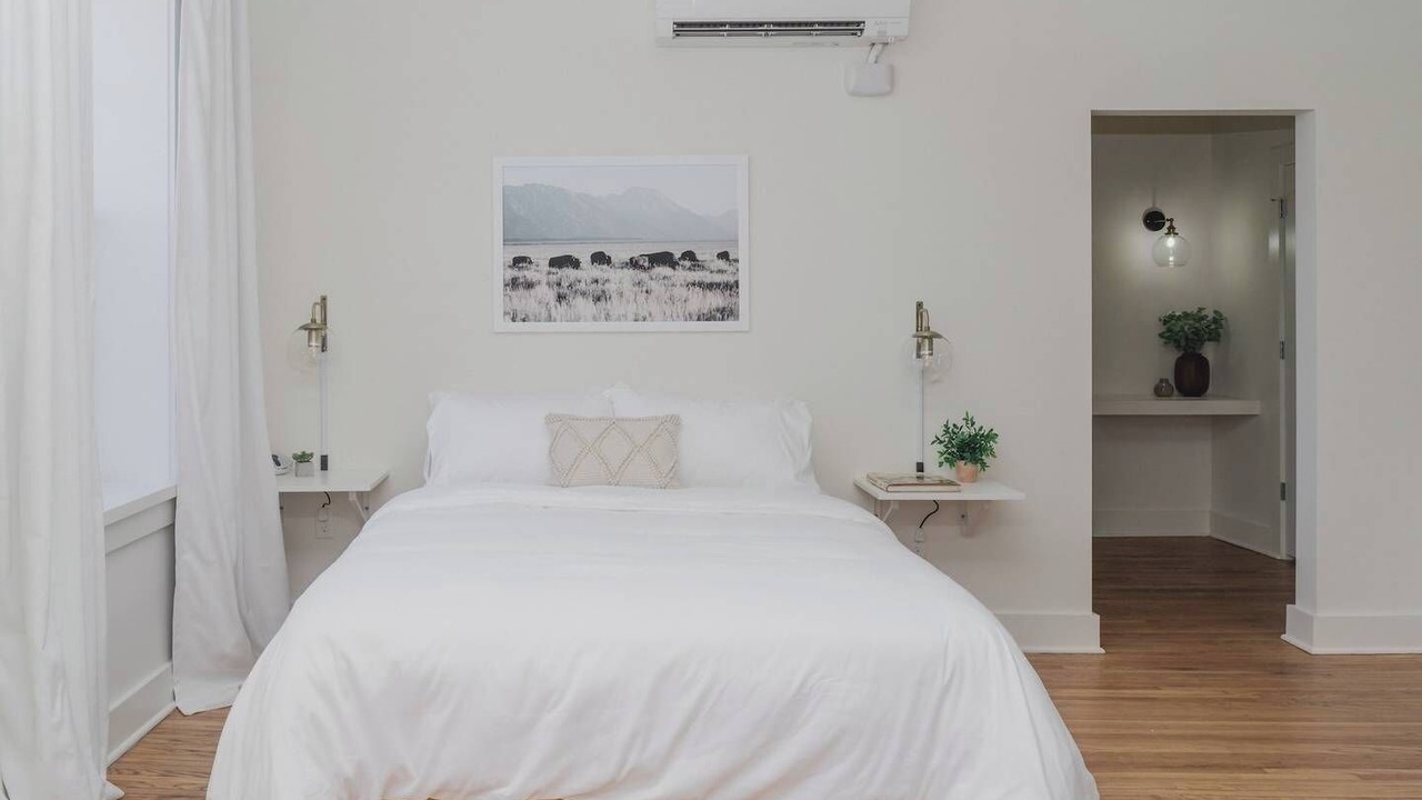 Photo of Bedroom in Brady Arts District