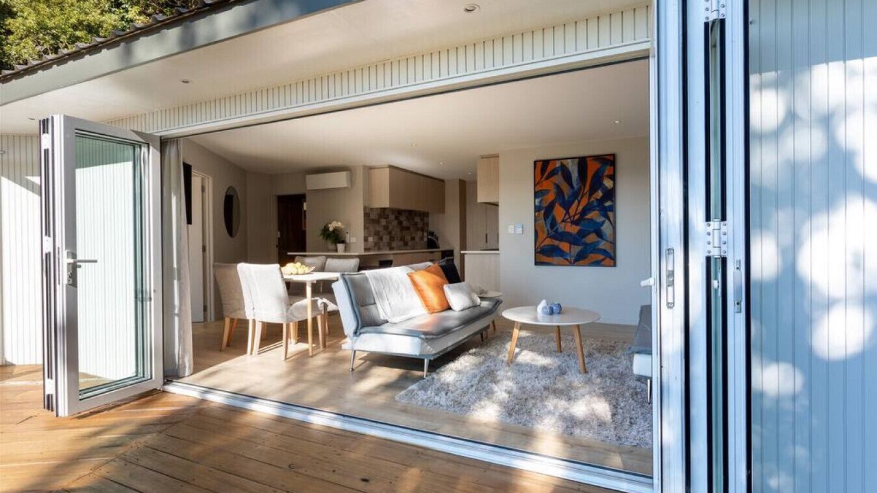 Photo of Patio Balcony in Waiatarua