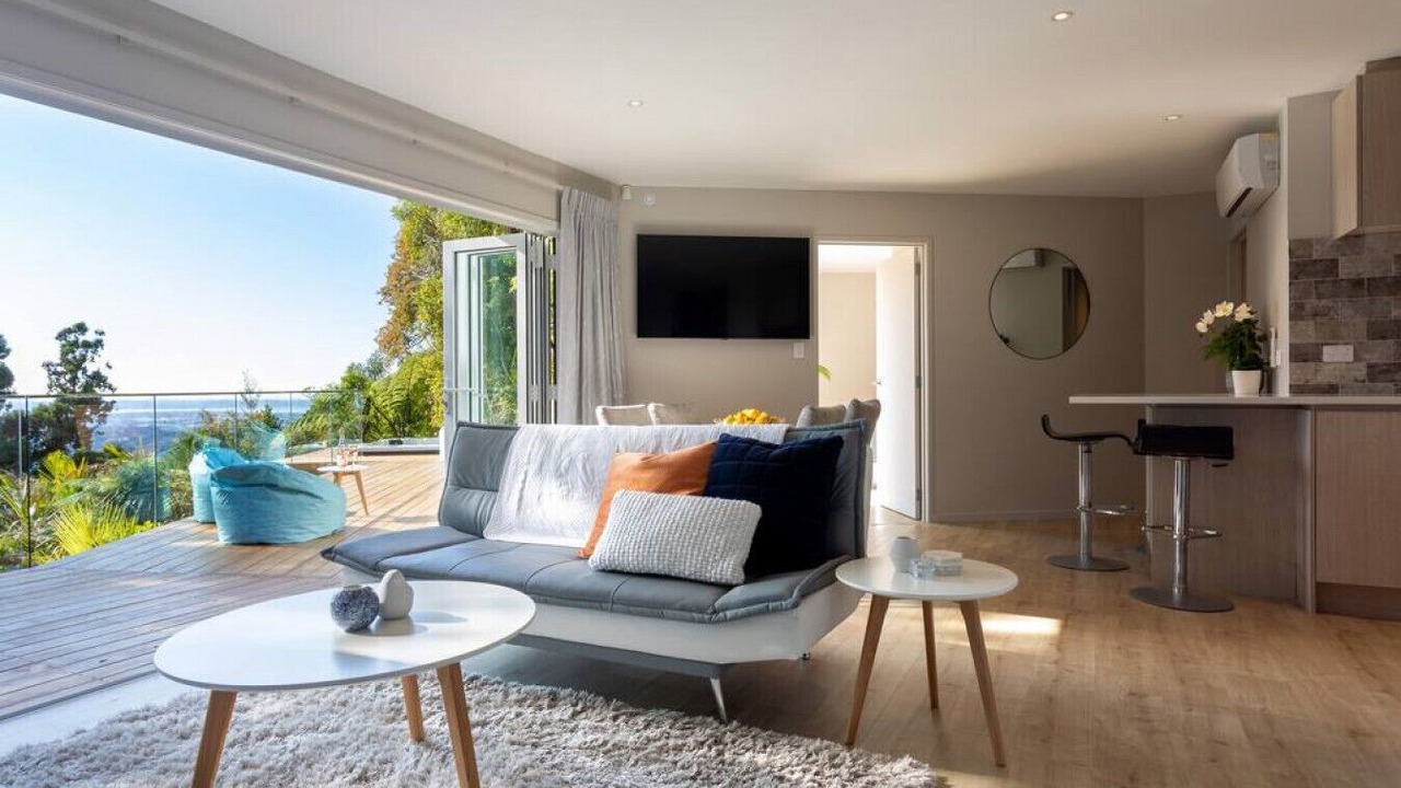 Photo of Livingroom in Waiatarua