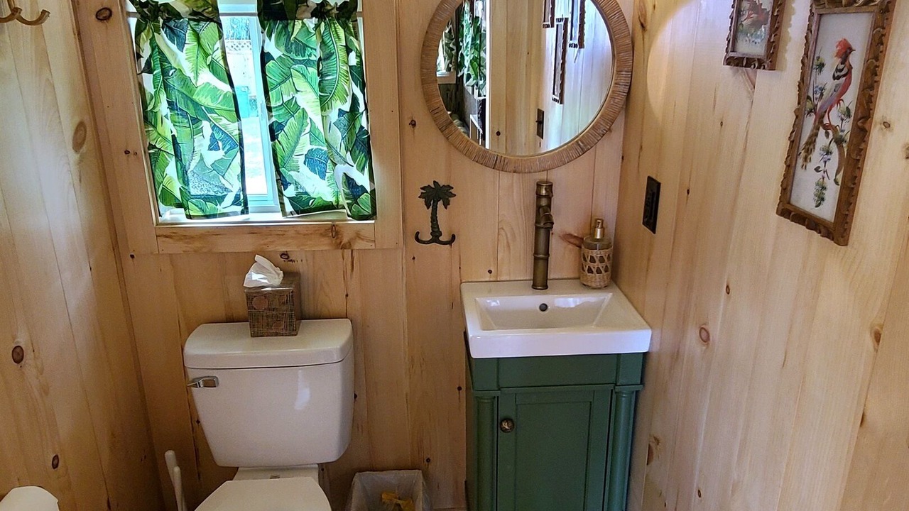 Photo of Bathroom in Lakeside