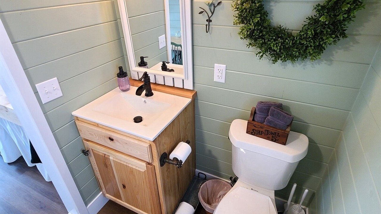Photo of Bathroom in Lakeside