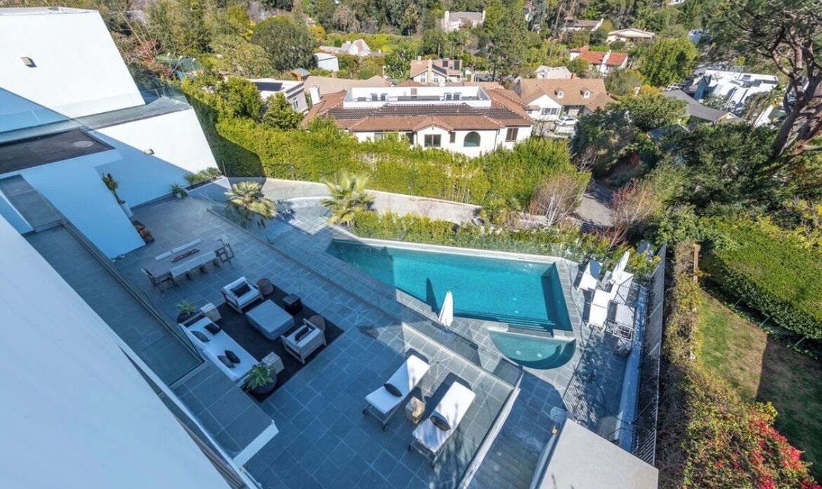 Photo of Outdoor in Brentwood