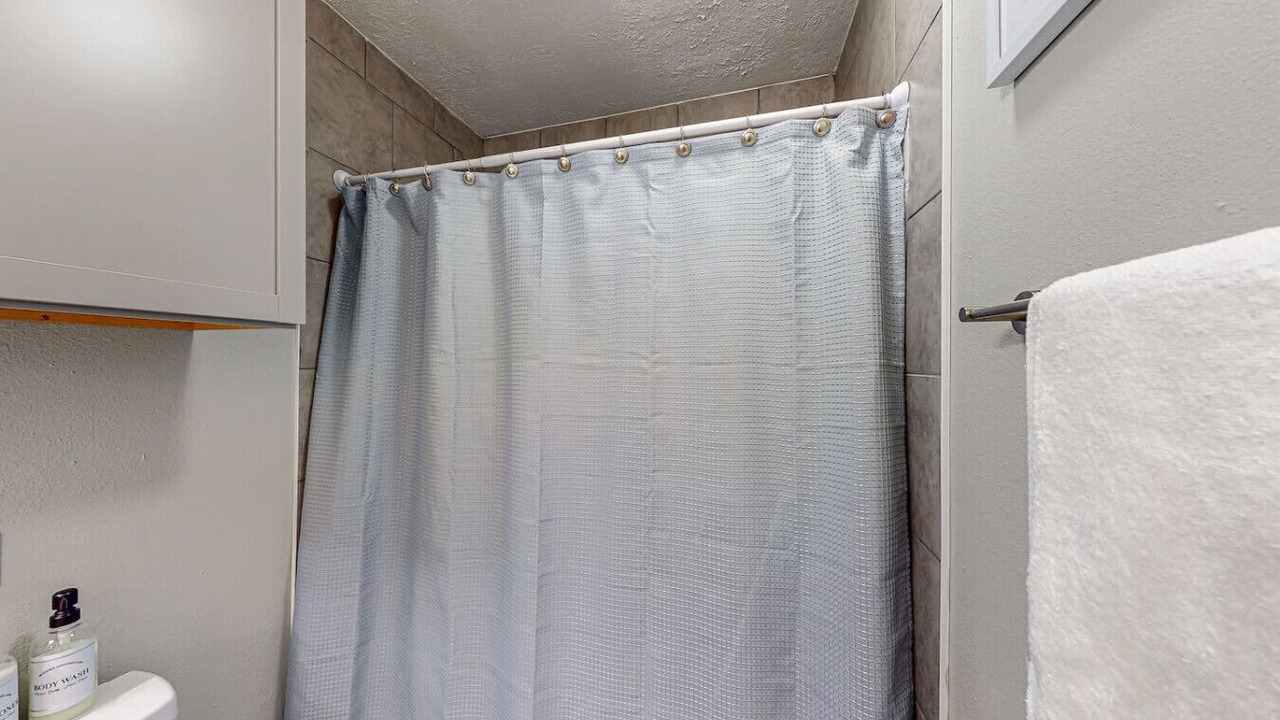 Photo of Bathroom in College Hills Estates