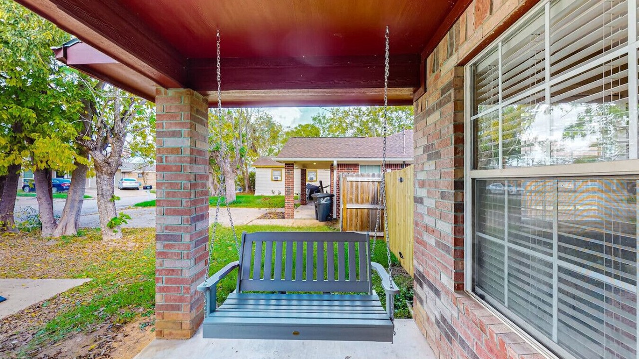 Photo of Patio Balcony in College Hills Estates