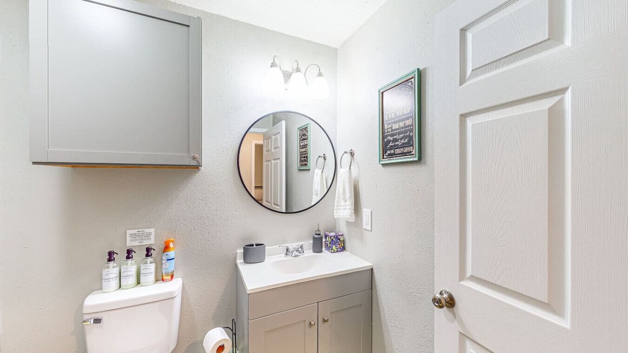 Photo of Bathroom in College Hills Estates