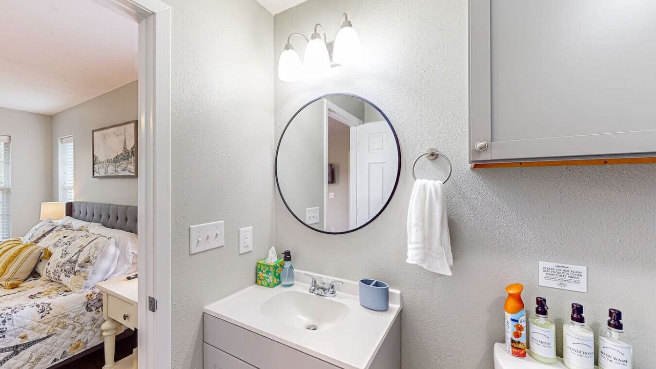 Photo of Bathroom in College Hills Estates
