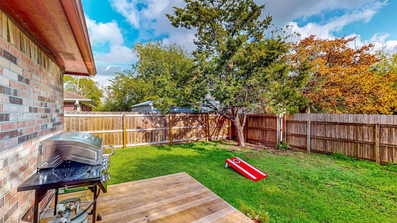 Photo of Patio Balcony in College Hills Estates