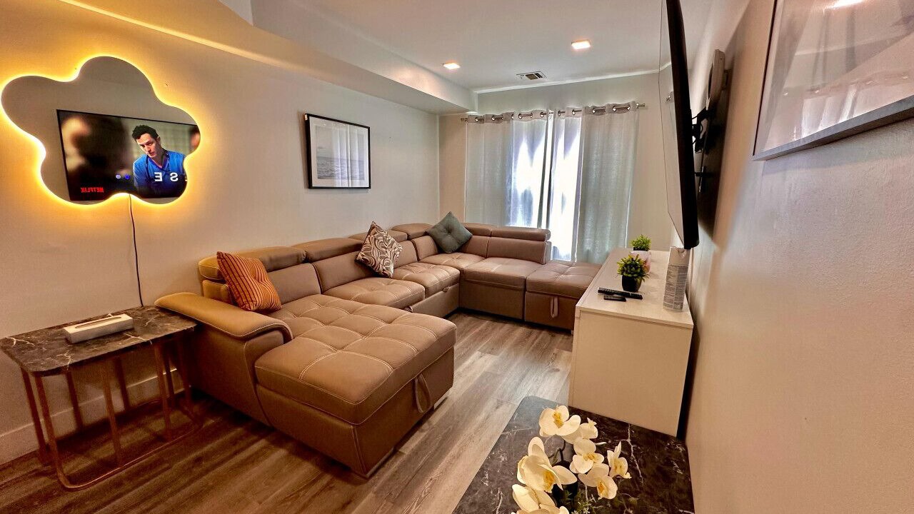 Photo of Livingroom in Paterson