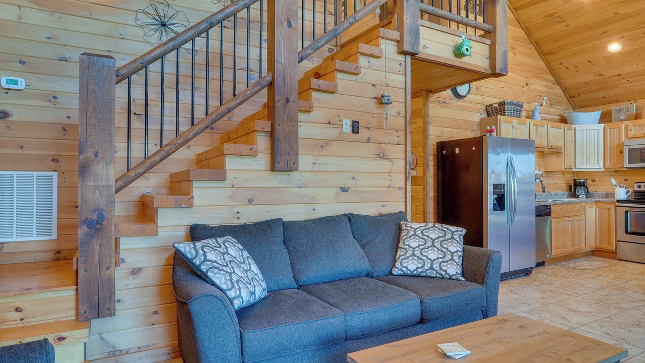 Photo of Livingroom in Van Buren