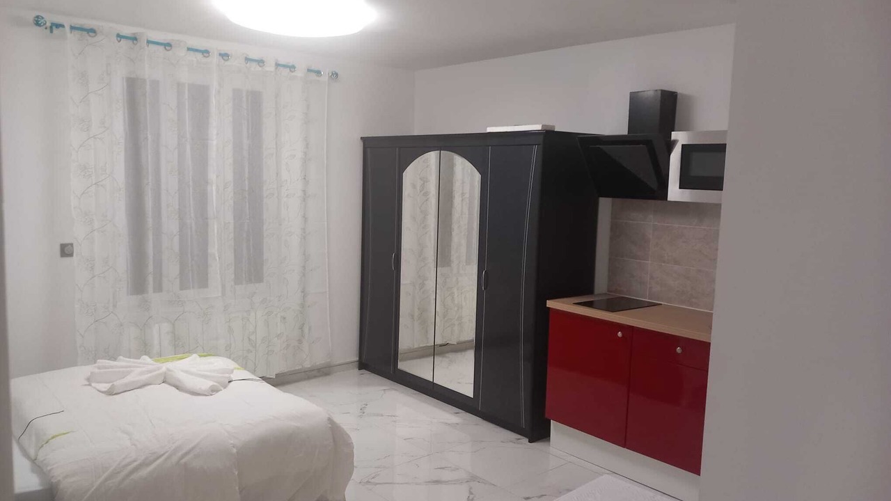 Photo of Bedroom in Romilly-sur-Seine