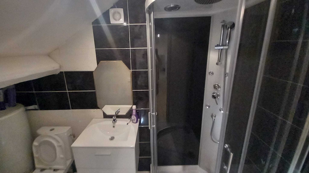 Photo of Bathroom in Romilly-sur-Seine