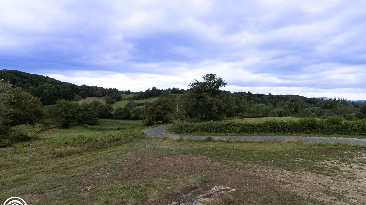 Photo of Others in Cros