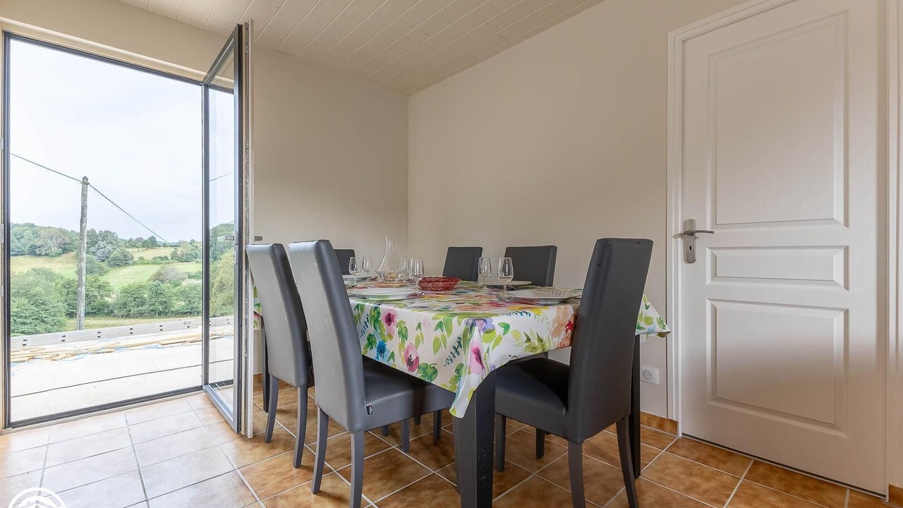 Photo of Others in Cros