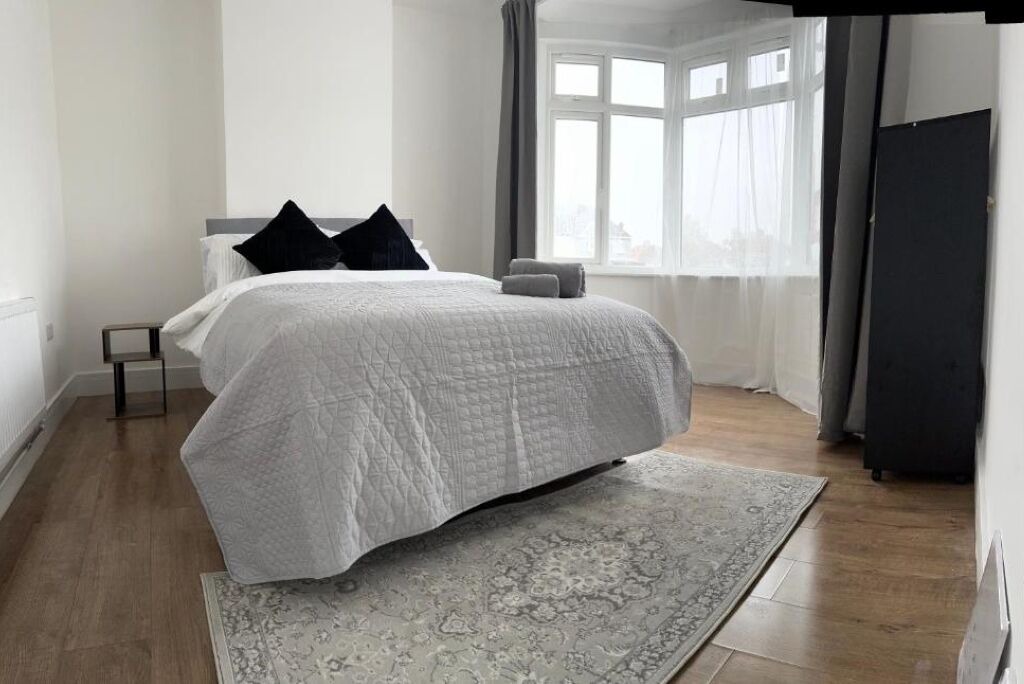 Photo of Bedroom in Brent