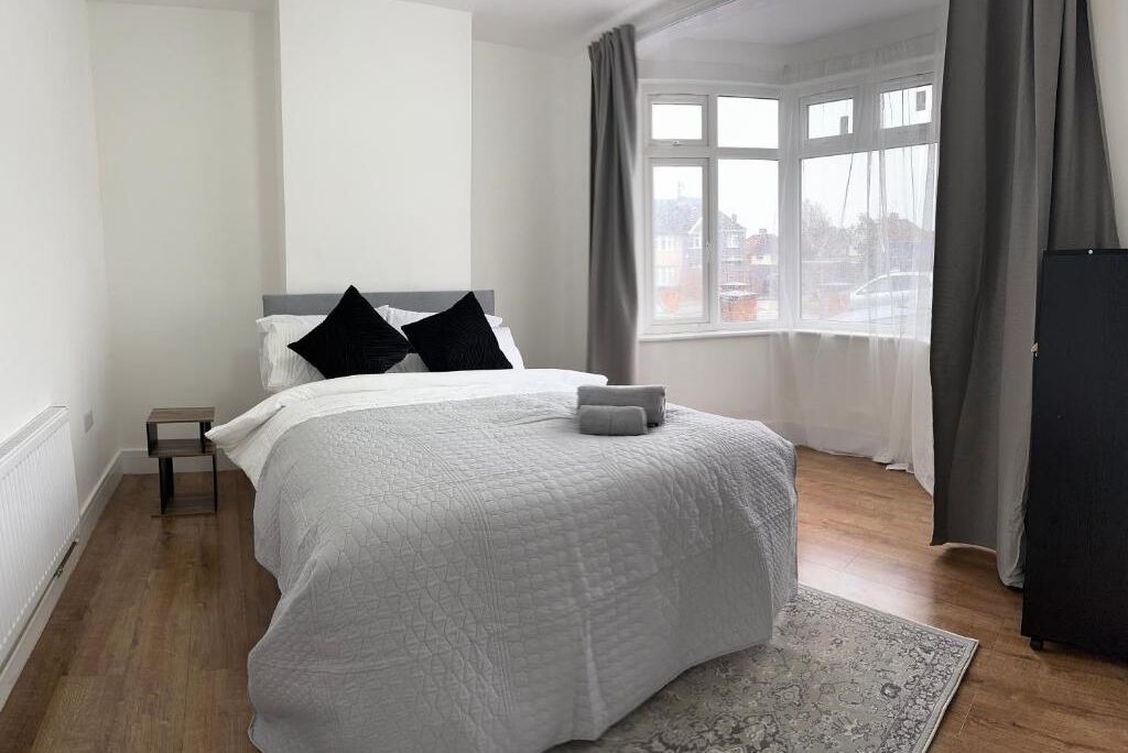 Photo of Bedroom in Brent