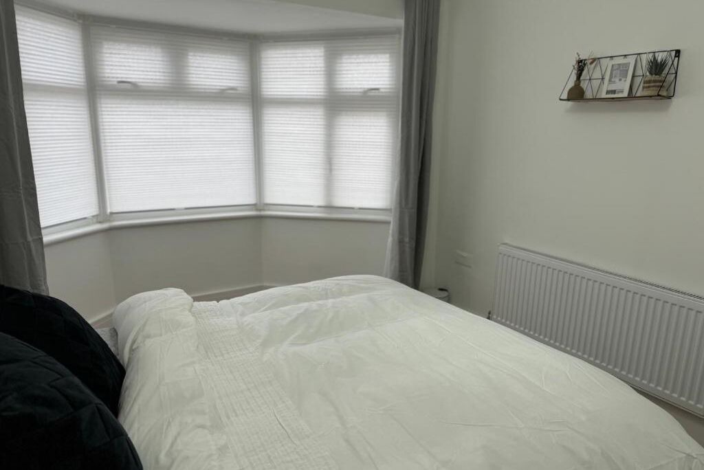 Photo of Bedroom in Brent