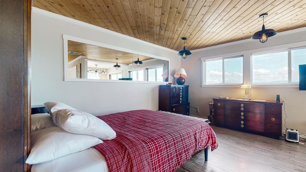 Photo of Bedroom in Clinton