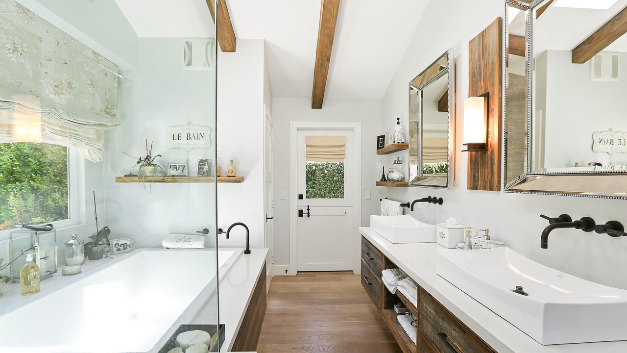 Photo of Bathroom in Corona del Mar