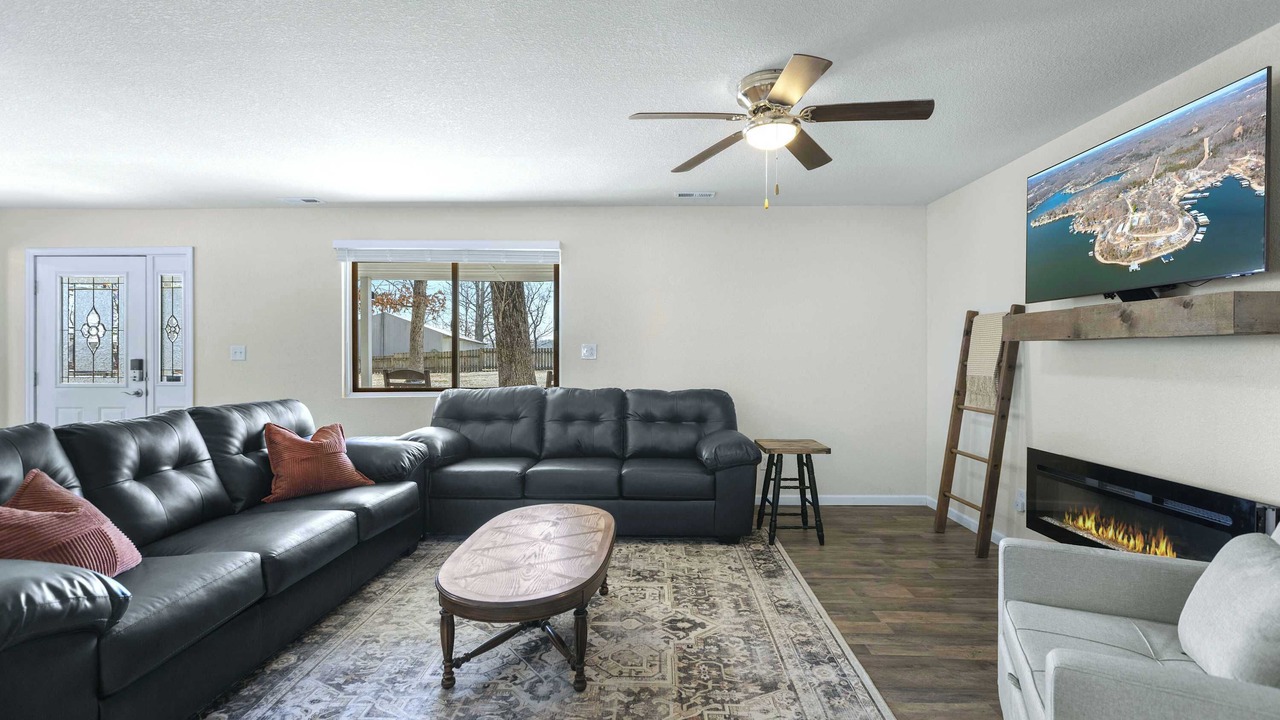 Photo of Bedroom in Sunrise Beach