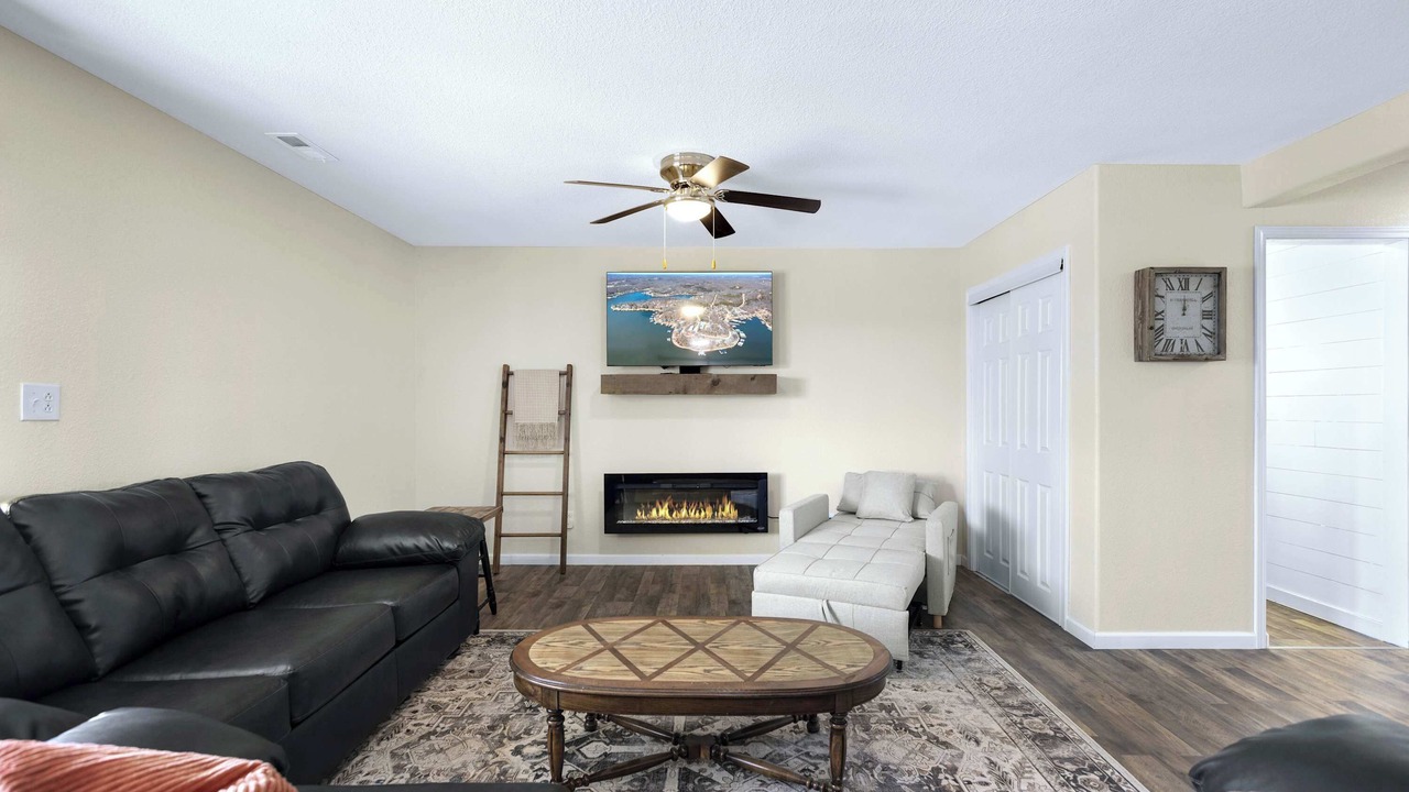Photo of Bedroom in Sunrise Beach