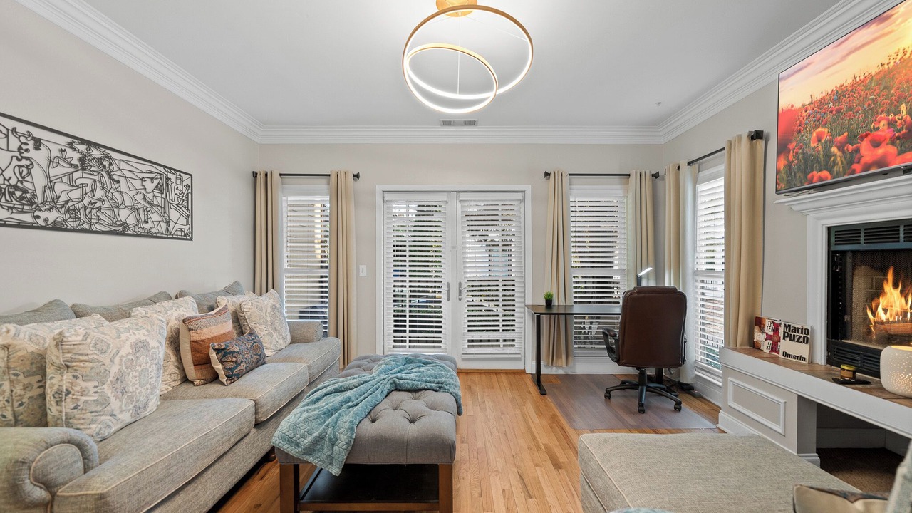 Photo of Livingroom in Old Fourth Ward