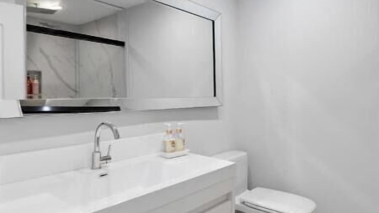 Photo of Bathroom in Arlington Ridge