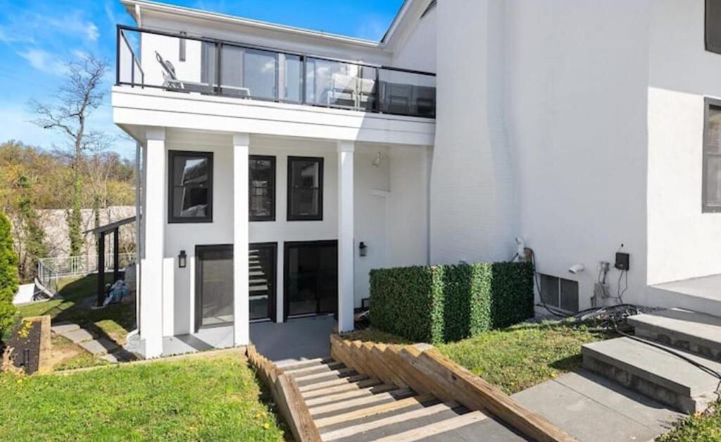 Photo of Outdoor in Arlington Ridge