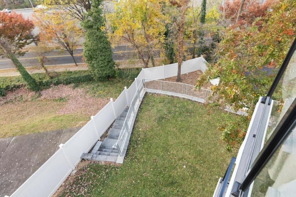 Photo of Outdoor in Arlington Ridge