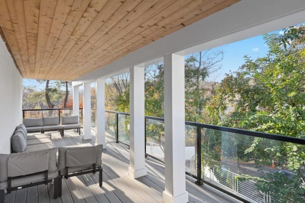 Photo of Outdoor in Arlington Ridge