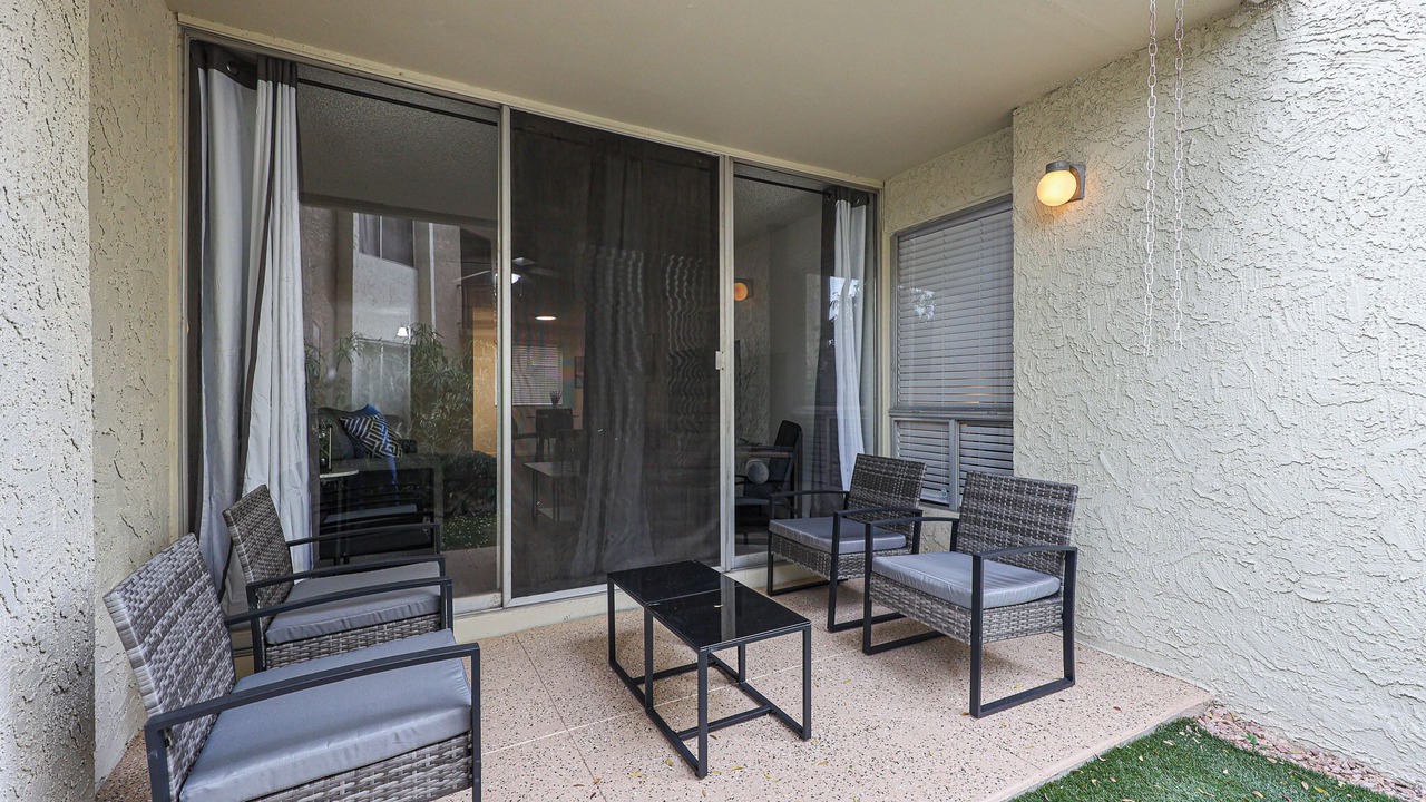 Photo of Patio Balcony in Entertainment District