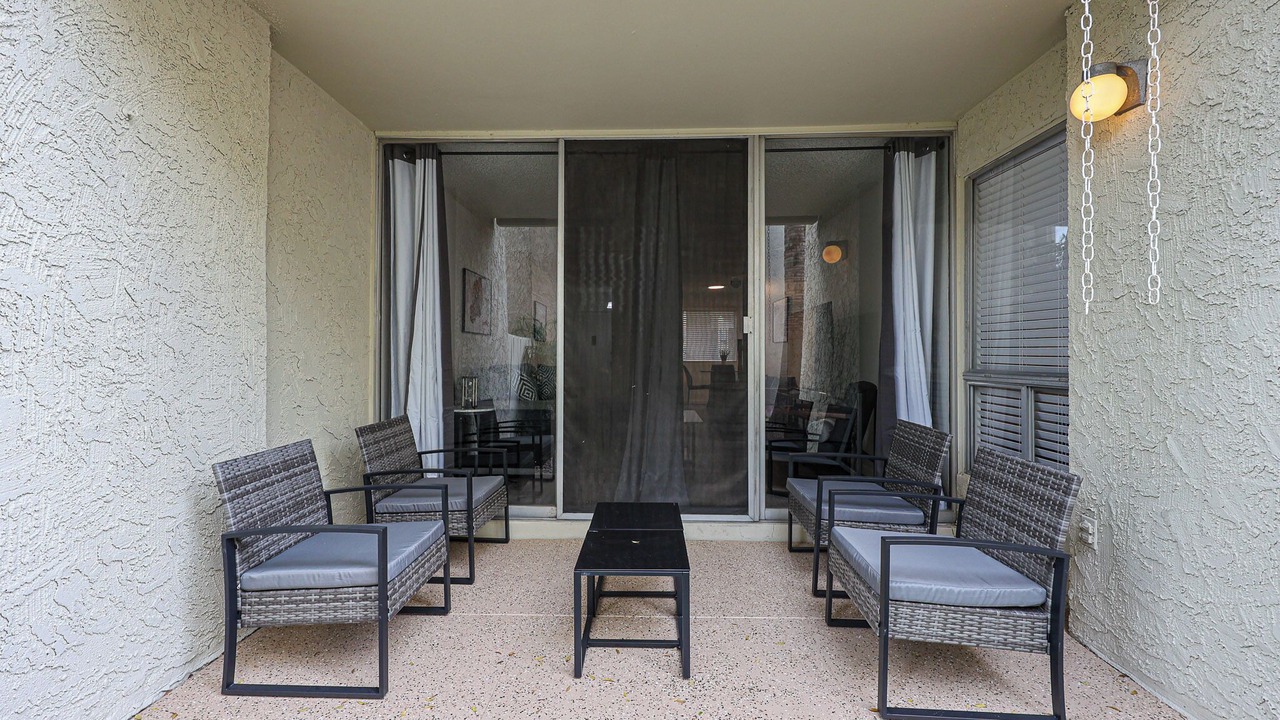 Photo of Patio Balcony in Entertainment District