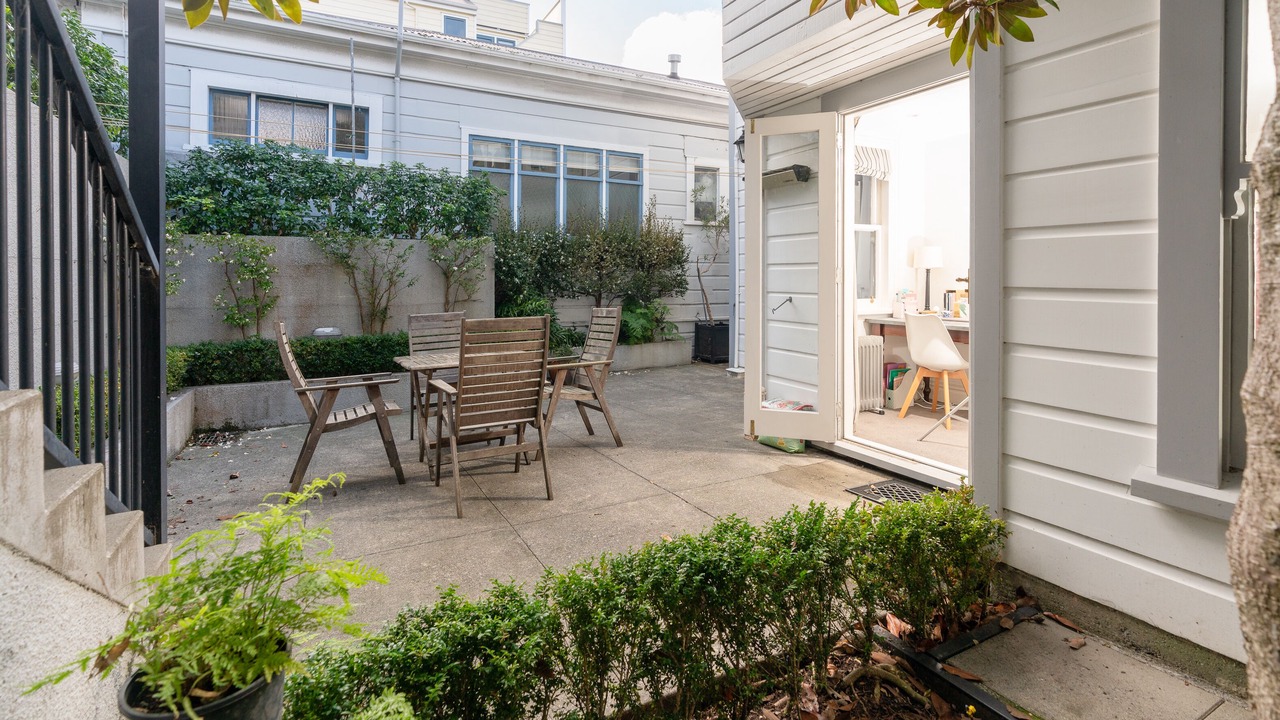 Photo of Outdoor in Aro Valley