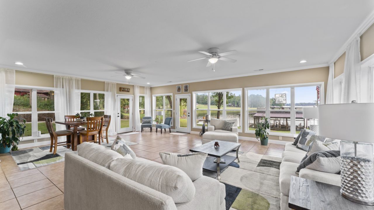 Photo of Livingroom in Pell City