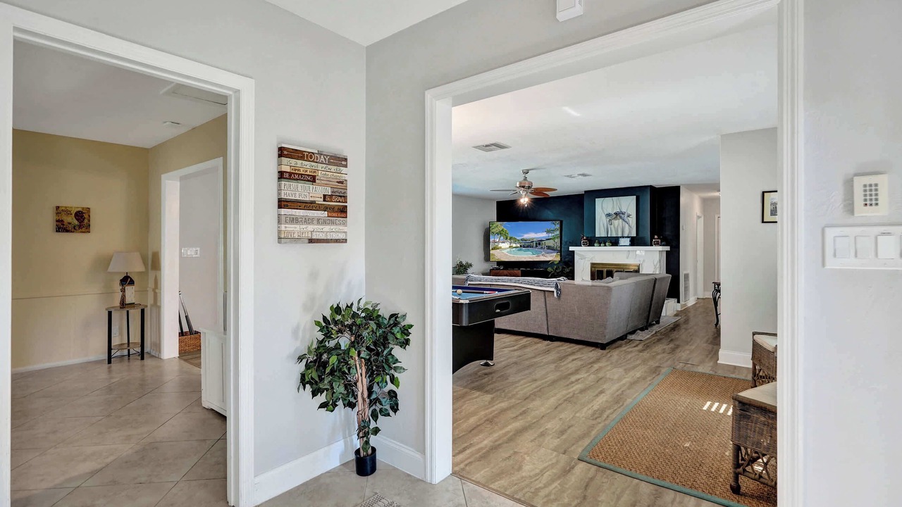 Photo of Livingroom in Santa Barbara Estates