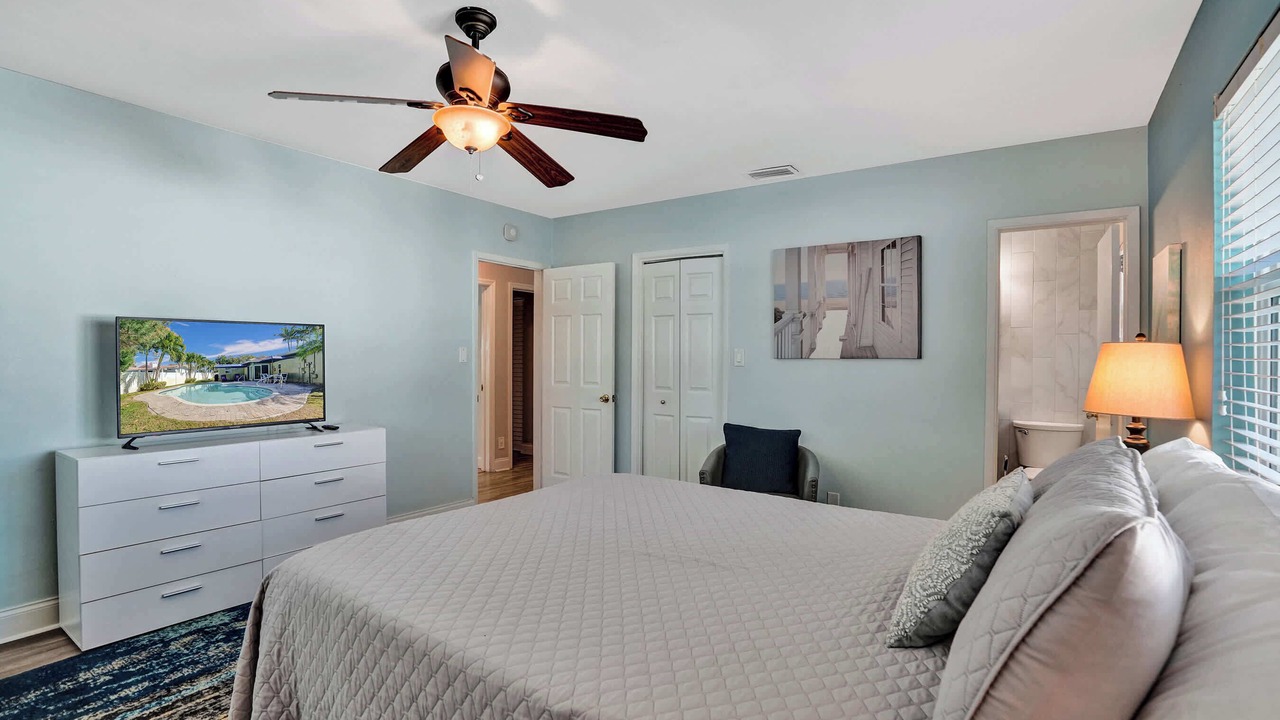 Photo of Bedroom in Santa Barbara Estates