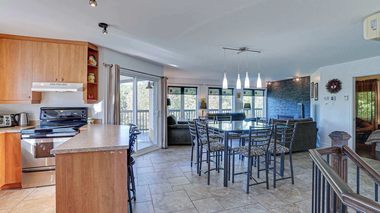 Photo of Kitchen in Prevost