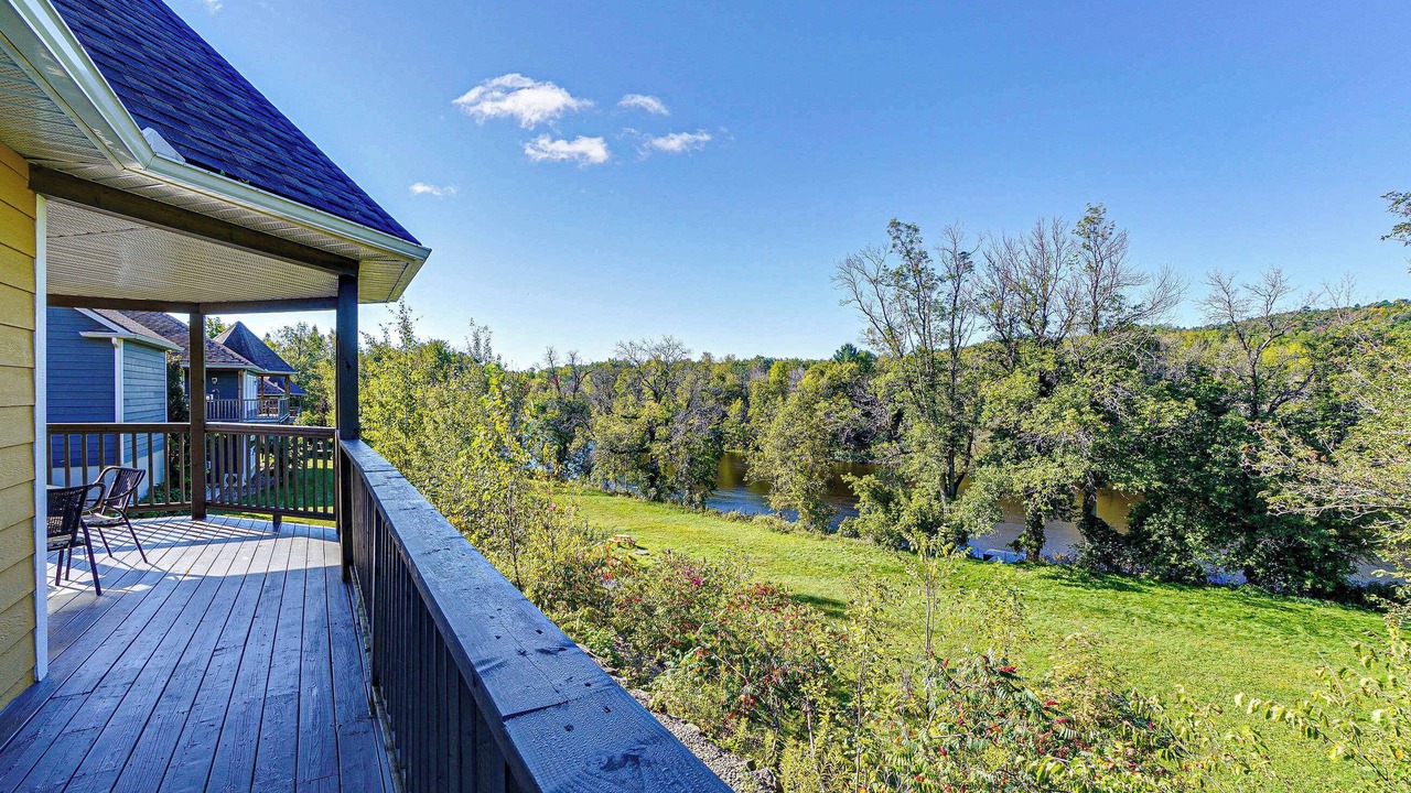 Photo of Patio Balcony in Prevost