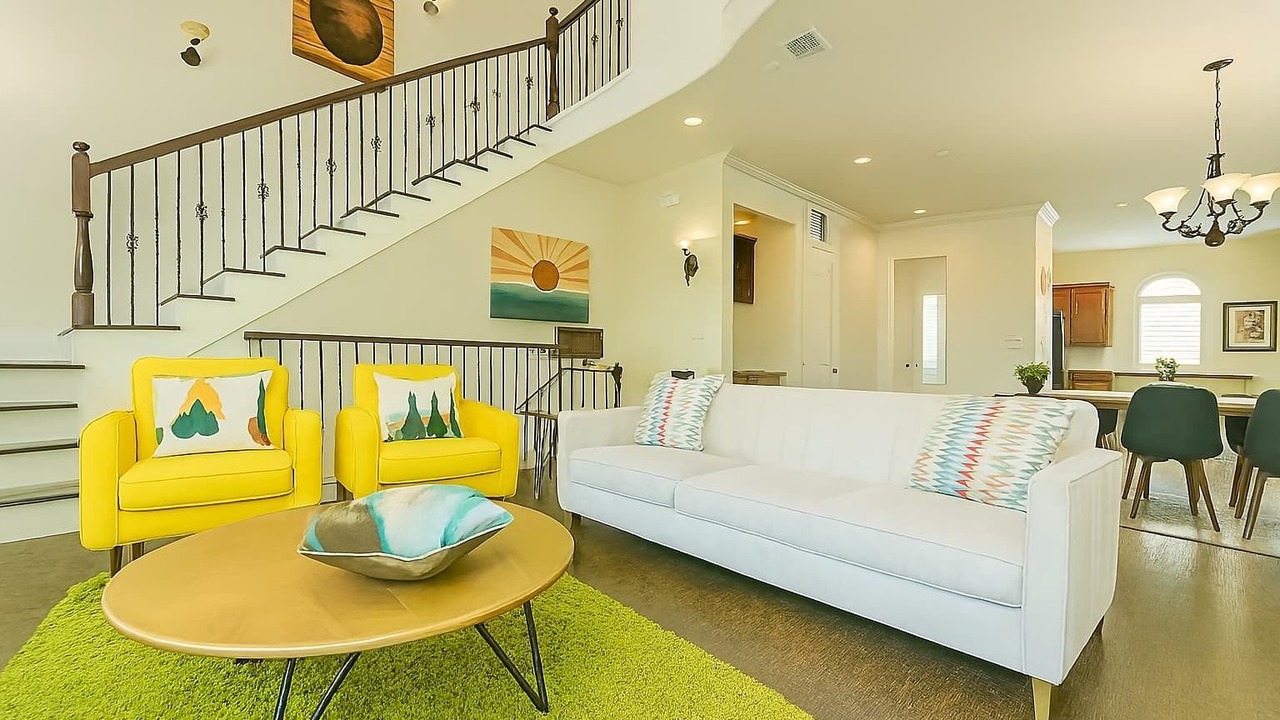Photo of Livingroom in Woodlake - Briar Meadow