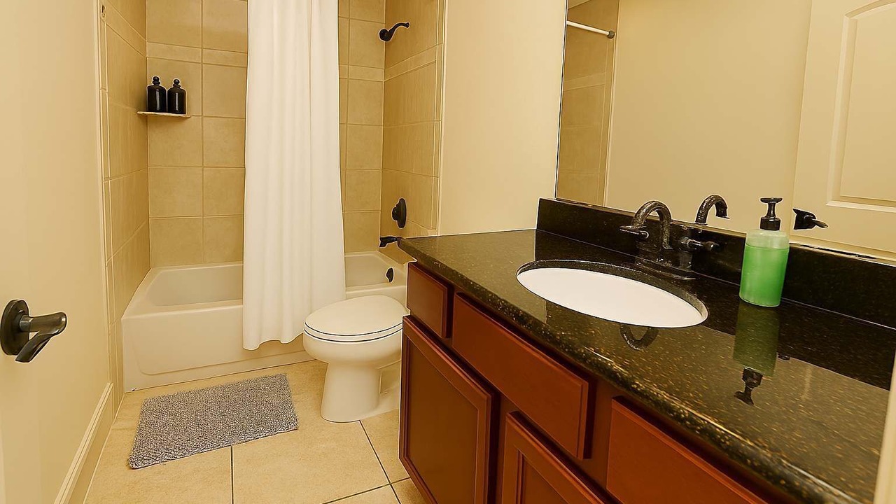 Photo of Bathroom in Woodlake - Briar Meadow